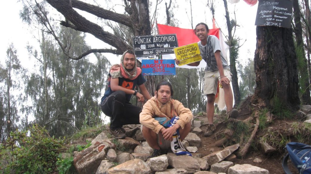 puncak gunung argopuro Puncak Gunung Argopuro