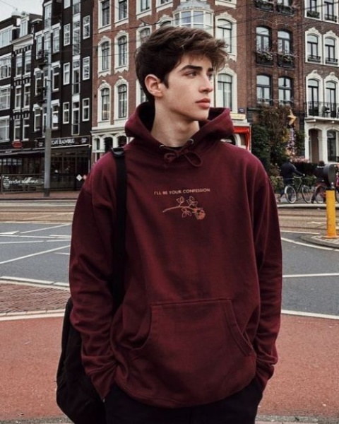 outfit ke kampus hoodie